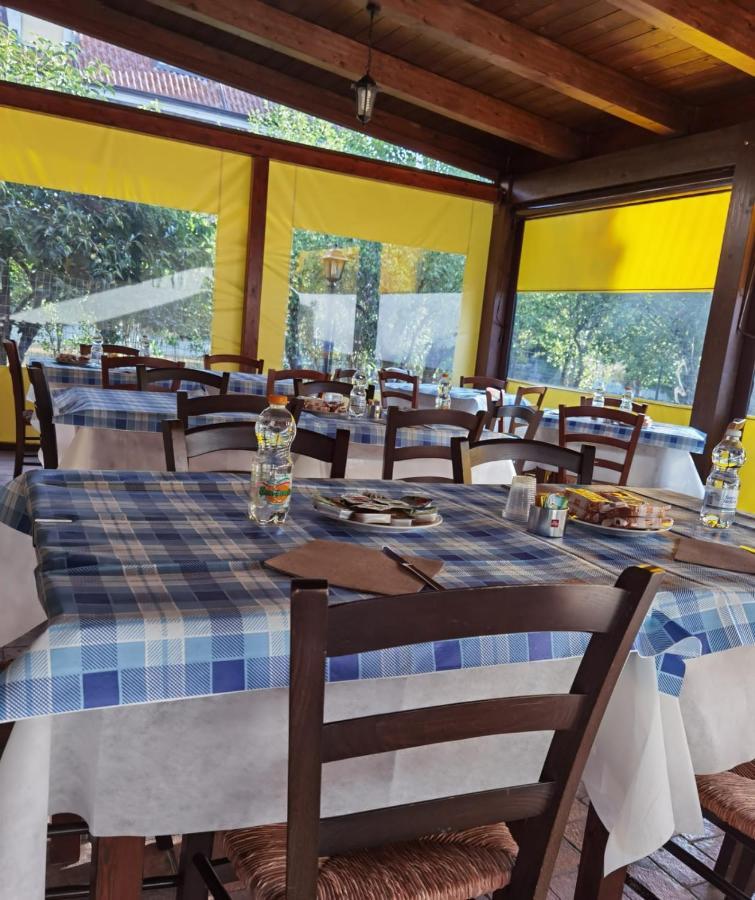 Hotel Edelweiss Laino Borgo エクステリア 写真