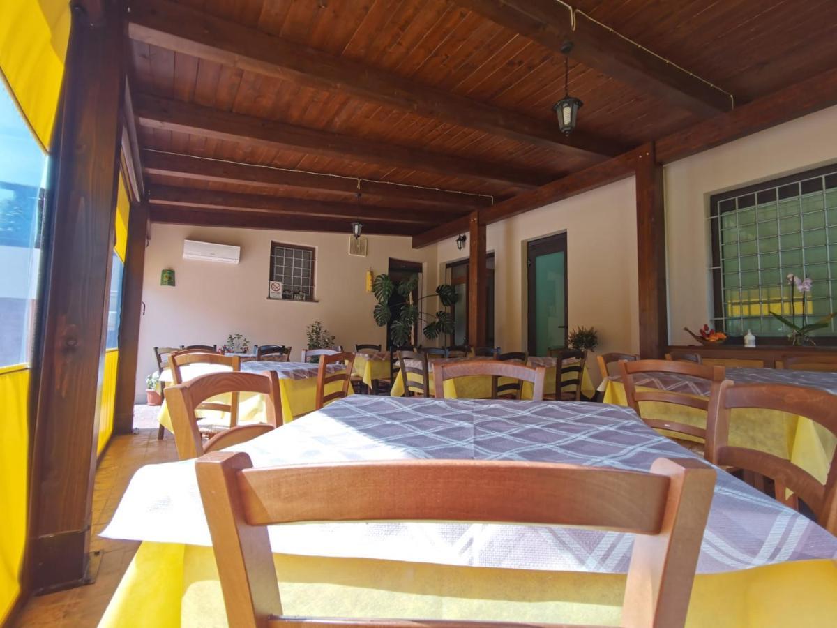 Hotel Edelweiss Laino Borgo エクステリア 写真