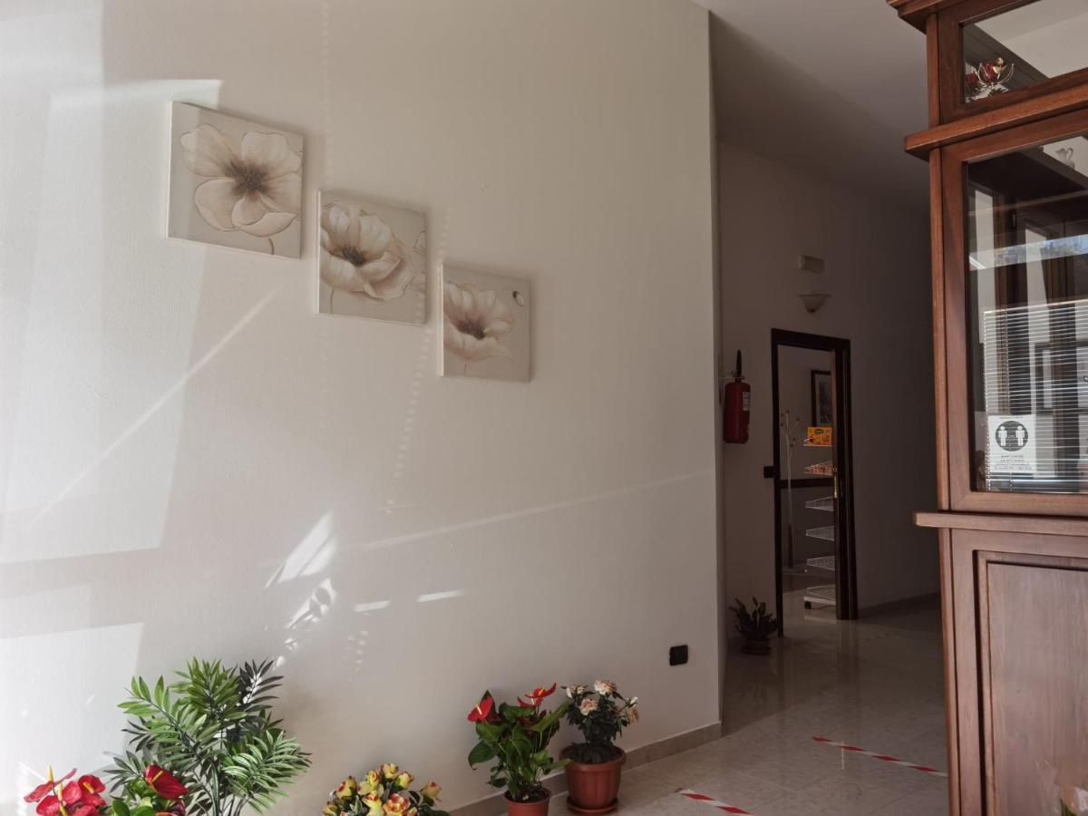 Hotel Edelweiss Laino Borgo エクステリア 写真