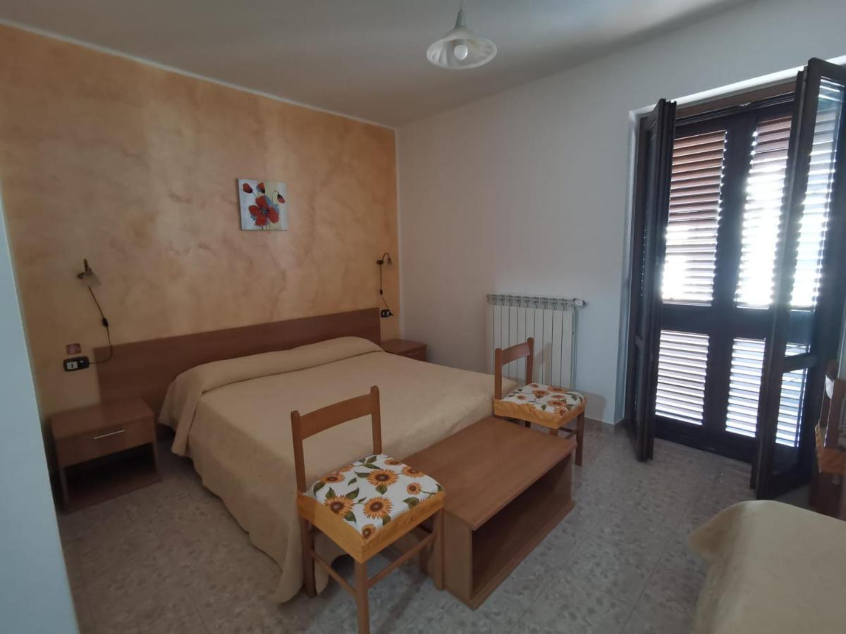 Hotel Edelweiss Laino Borgo エクステリア 写真