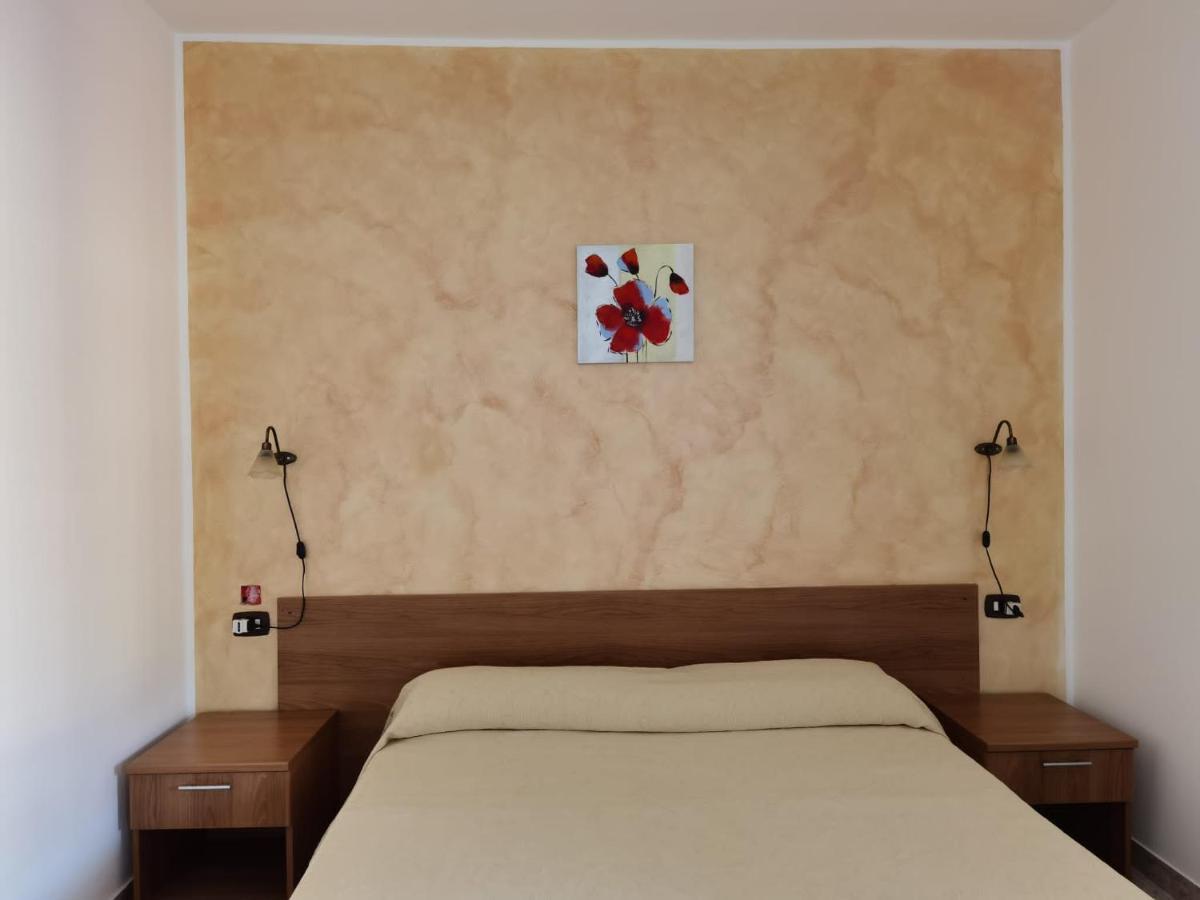 Hotel Edelweiss Laino Borgo エクステリア 写真