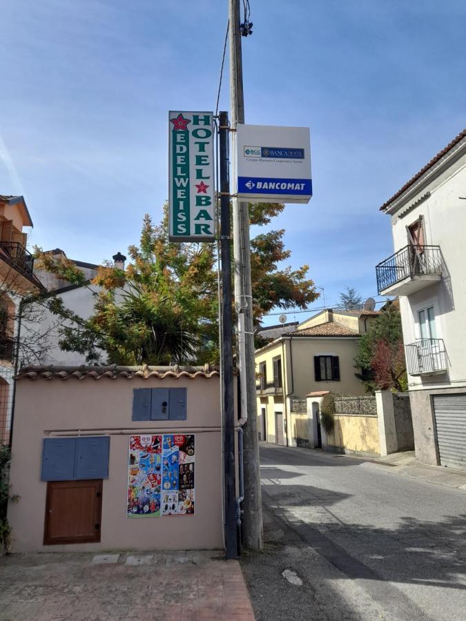 Hotel Edelweiss Laino Borgo エクステリア 写真
