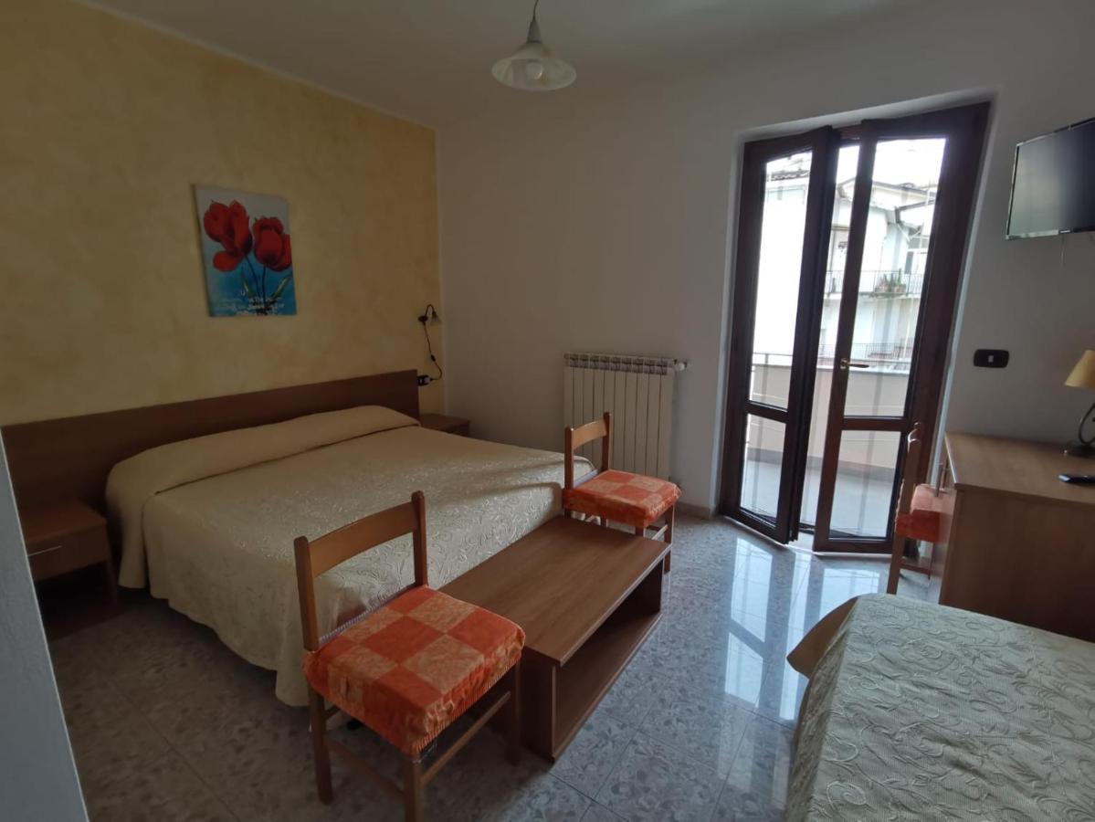 Hotel Edelweiss Laino Borgo エクステリア 写真