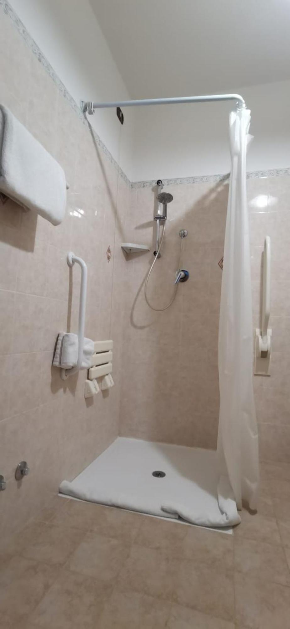 Hotel Edelweiss Laino Borgo エクステリア 写真