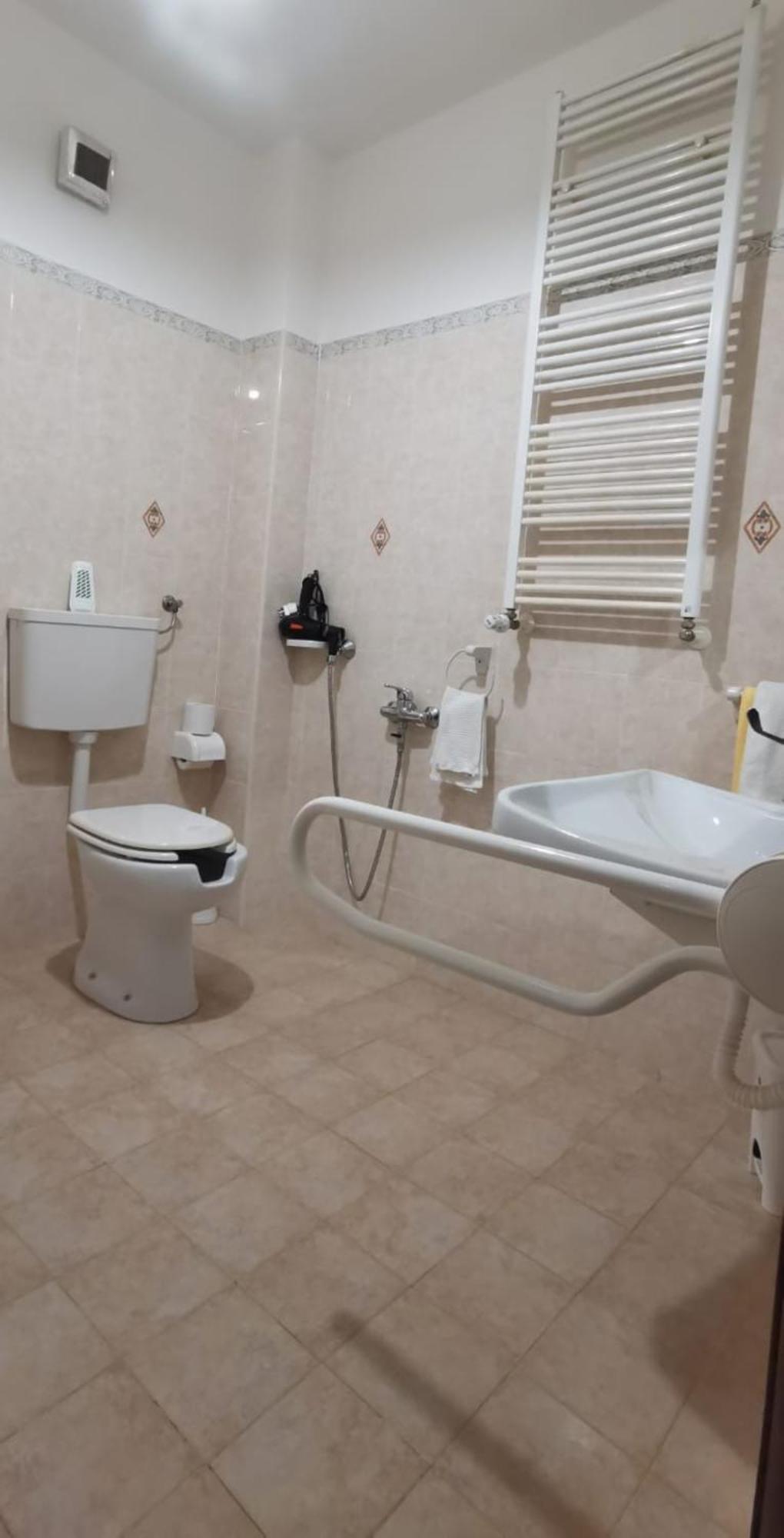 Hotel Edelweiss Laino Borgo エクステリア 写真